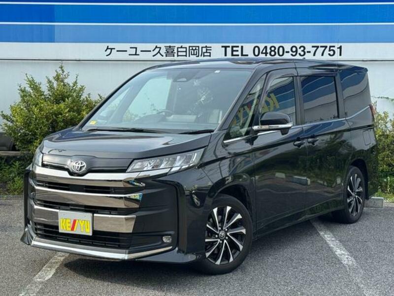 TOYOTA NOAH