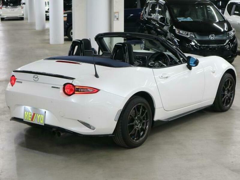 ROADSTER
