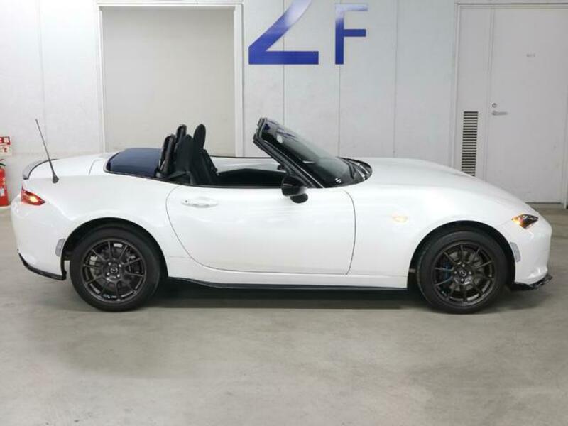 ROADSTER