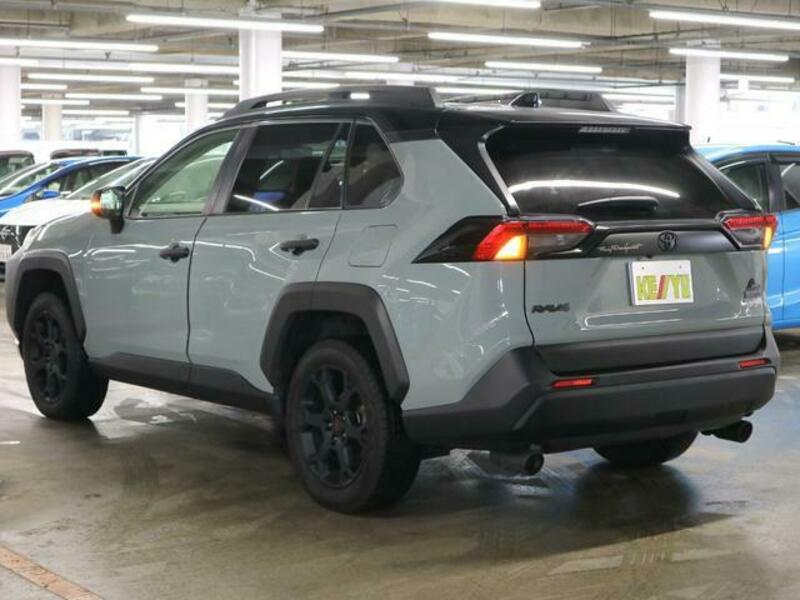 RAV4