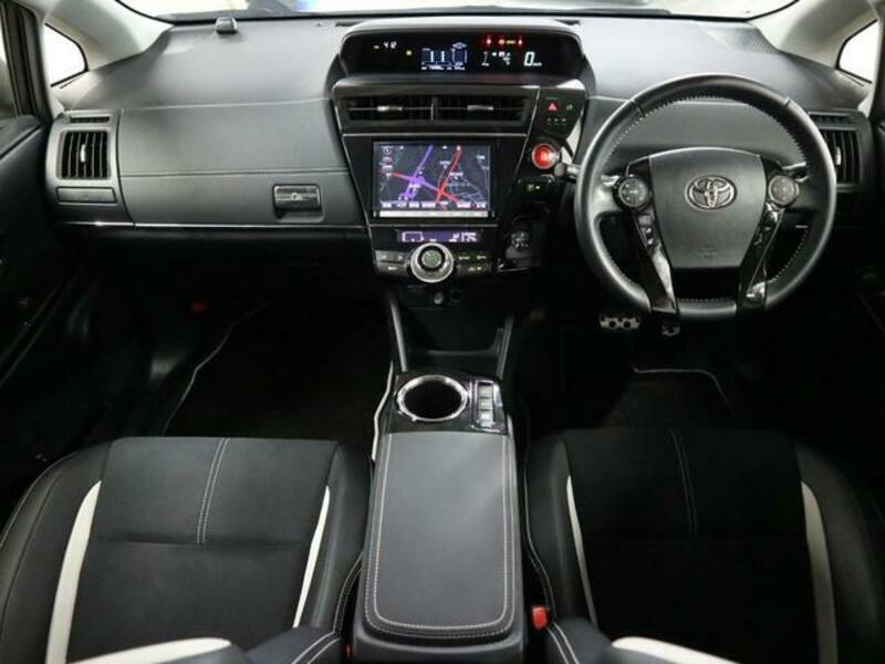 PRIUS ALPHA