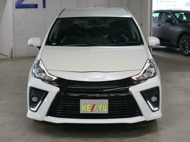 PRIUS ALPHA