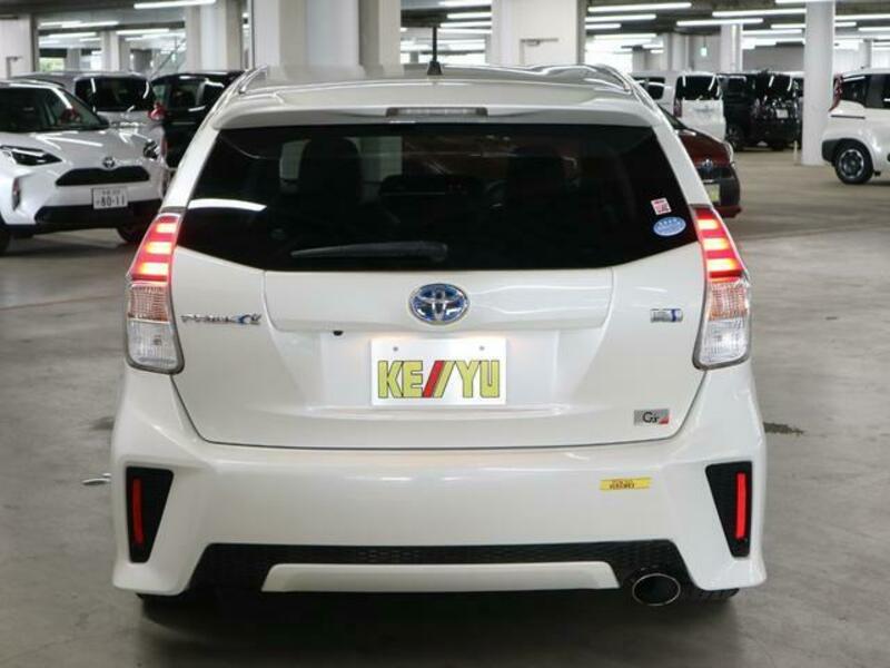 PRIUS ALPHA