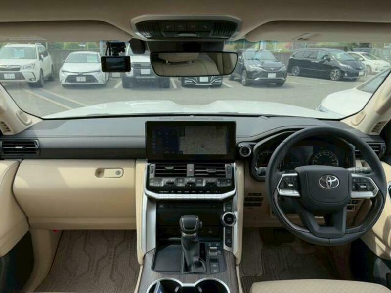 LAND CRUISER