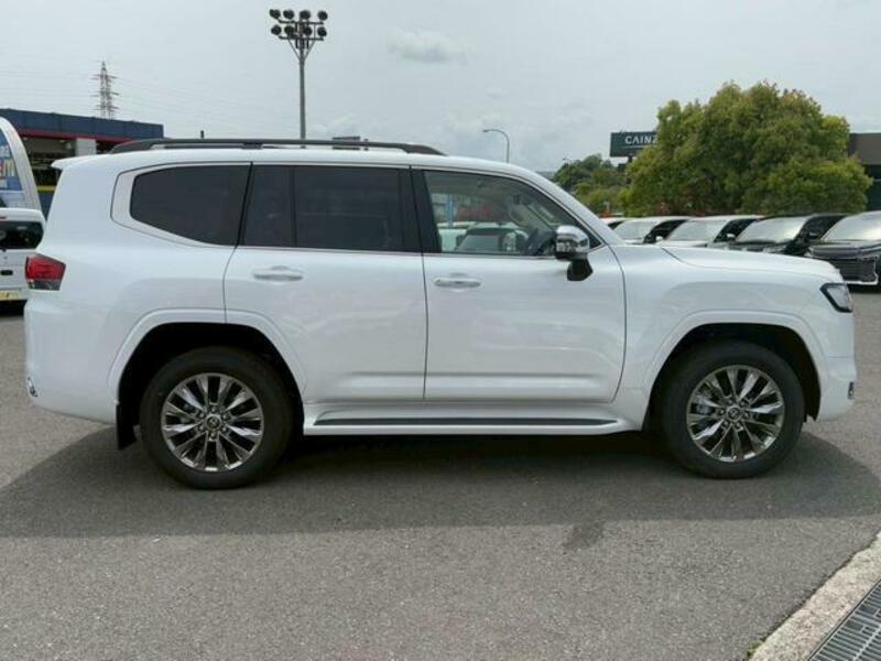 LAND CRUISER