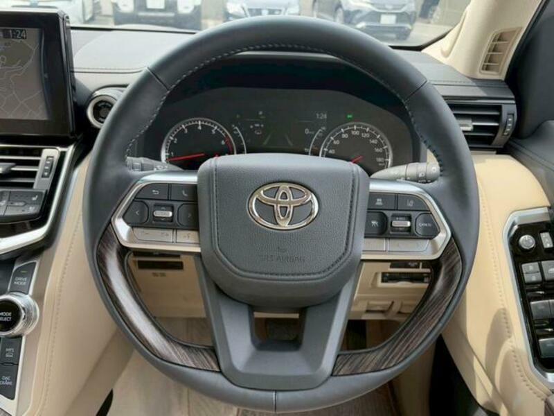 LAND CRUISER