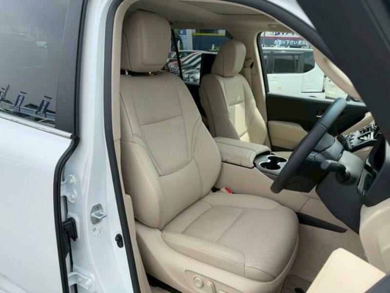 LAND CRUISER