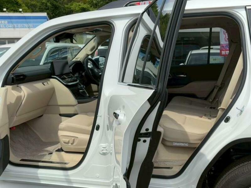 LAND CRUISER