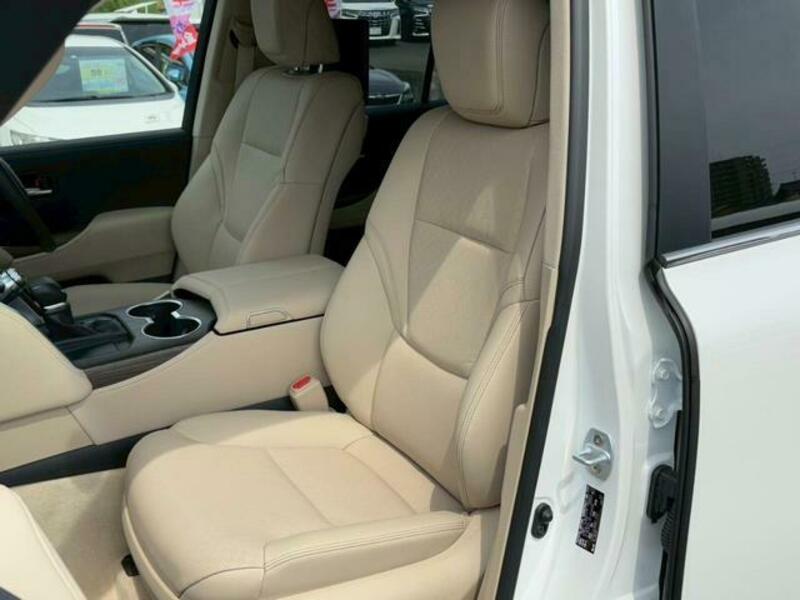 LAND CRUISER