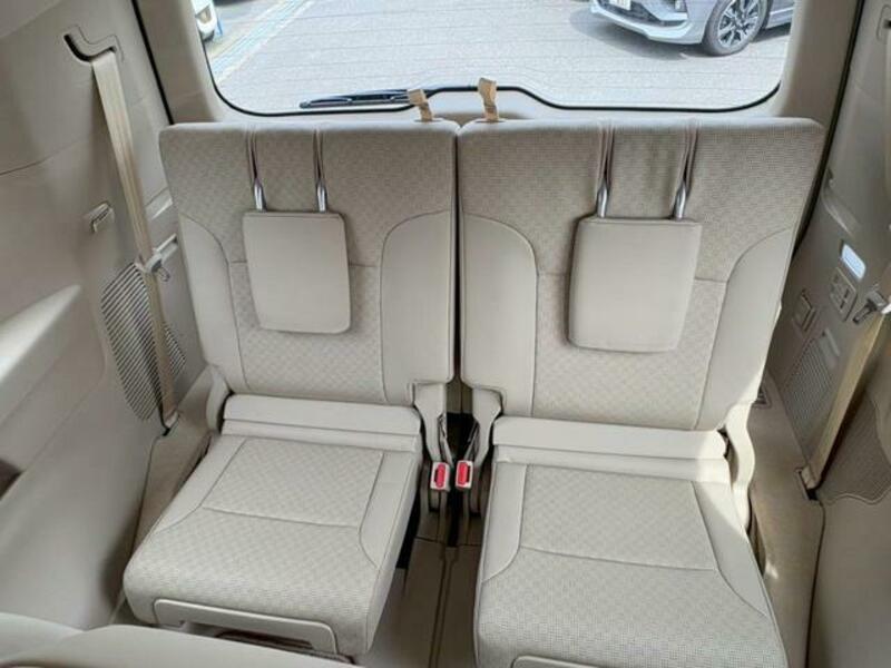 LAND CRUISER