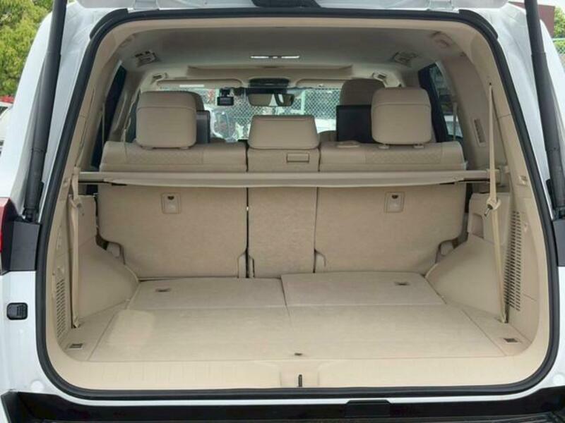 LAND CRUISER