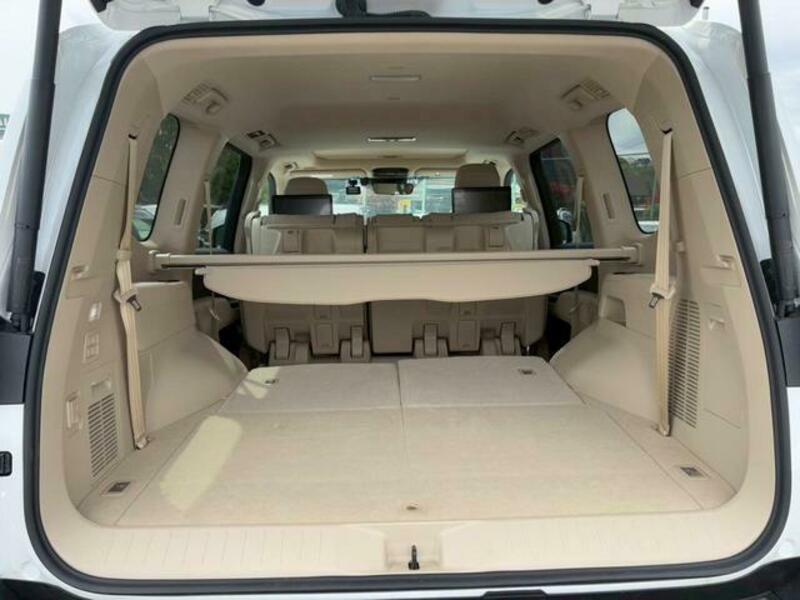 LAND CRUISER