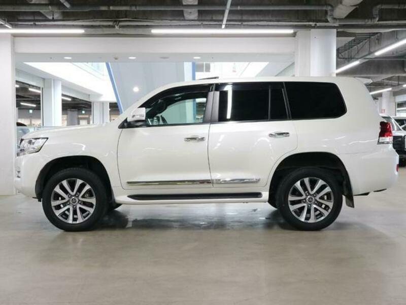 LAND CRUISER
