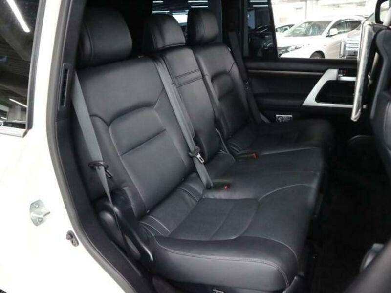 LAND CRUISER