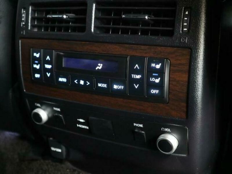 LAND CRUISER