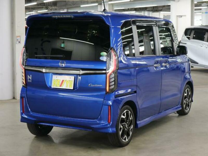 N BOX CUSTOM