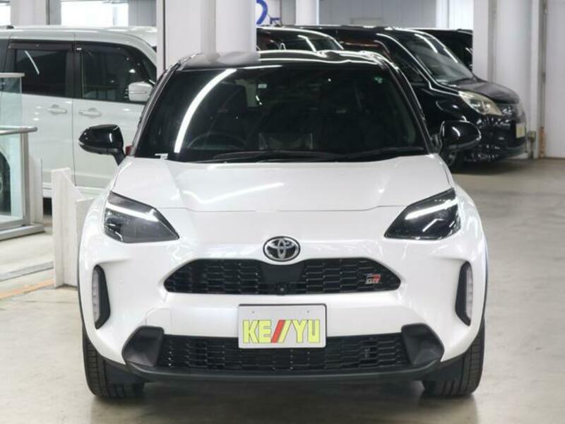 YARIS CROSS