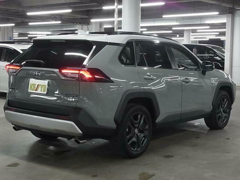 RAV4