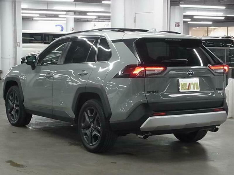 RAV4