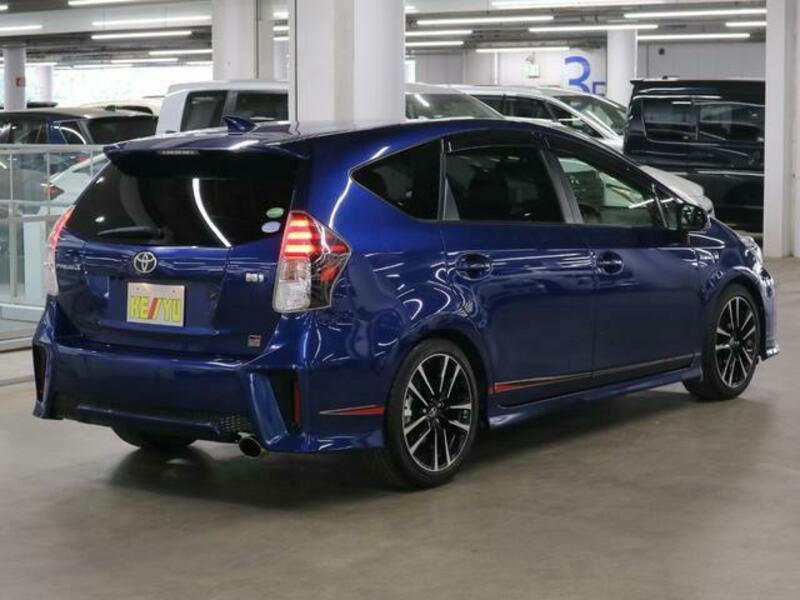 PRIUS ALPHA