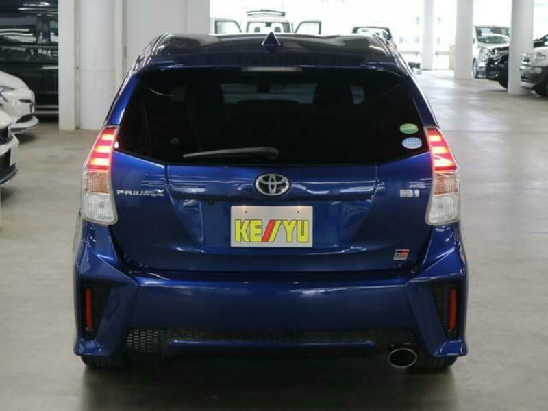 PRIUS ALPHA