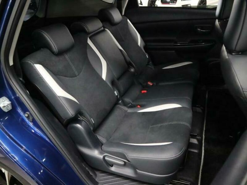 PRIUS ALPHA