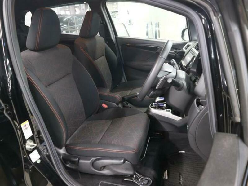 FIT HYBRID