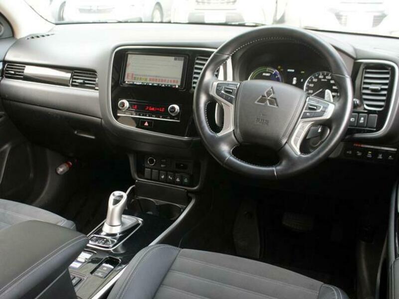 OUTLANDER PHEV