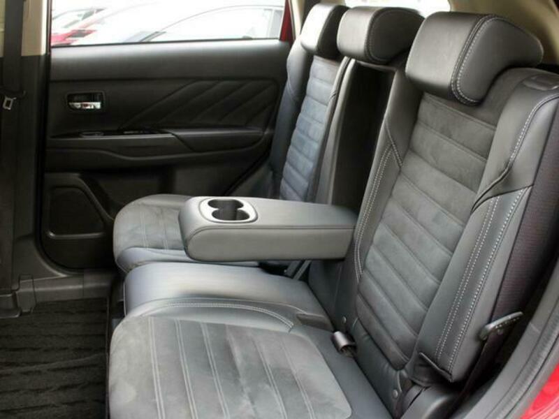 OUTLANDER PHEV