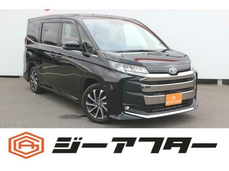 TOYOTA NOAH