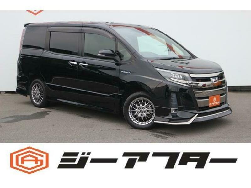 TOYOTA NOAH