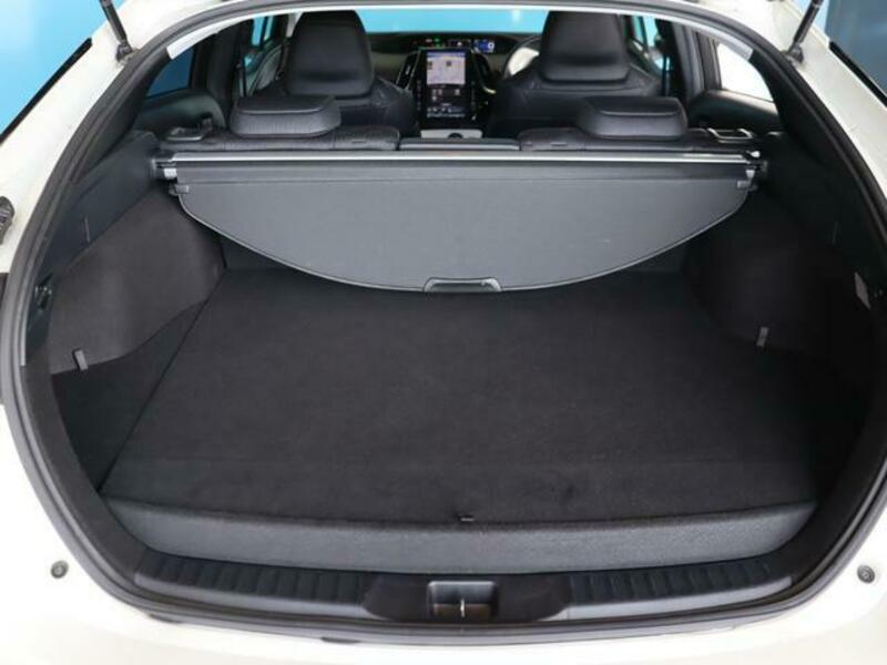 PRIUS PHV
