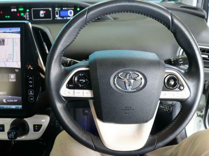 PRIUS PHV