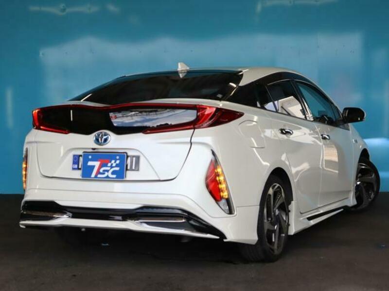 PRIUS PHV