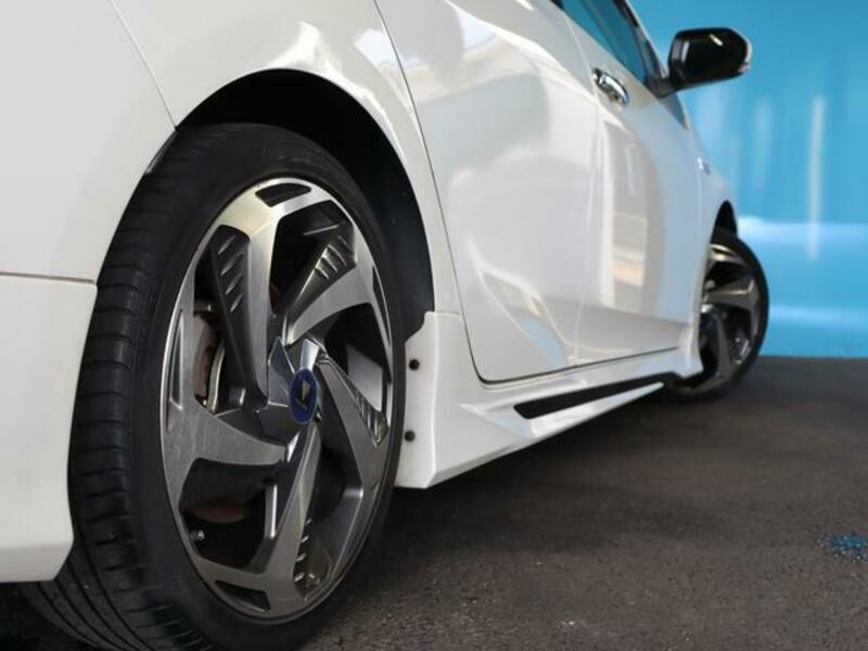 PRIUS PHV