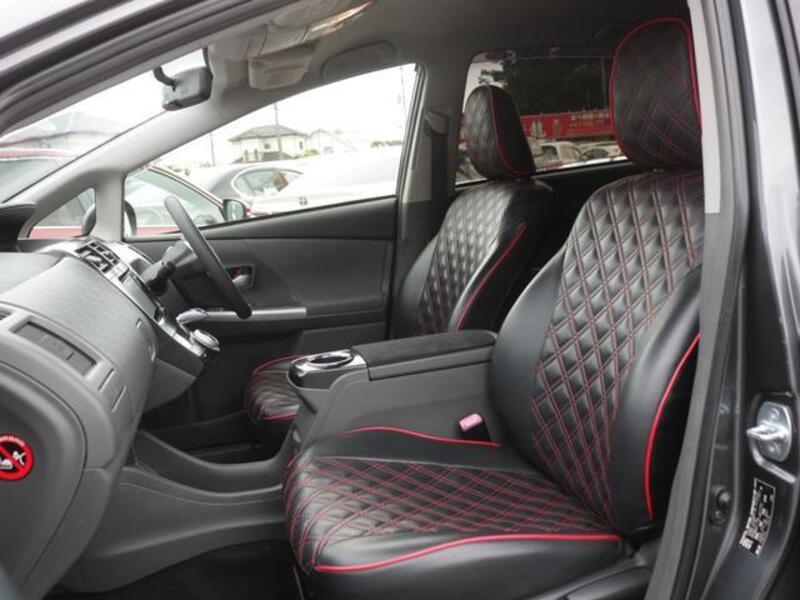 PRIUS ALPHA