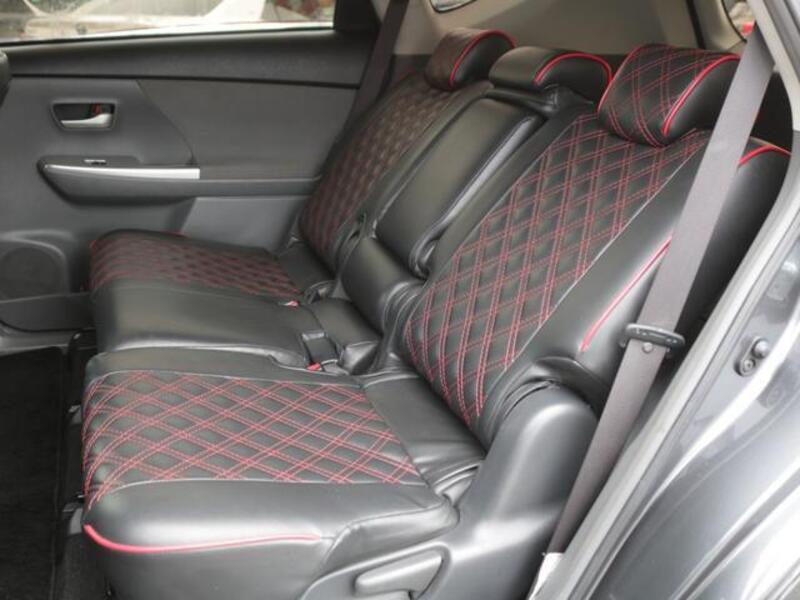 PRIUS ALPHA