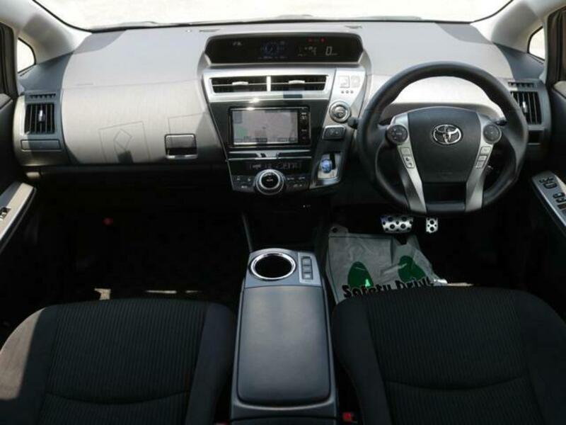 PRIUS ALPHA