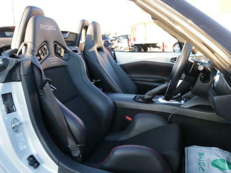 ROADSTER