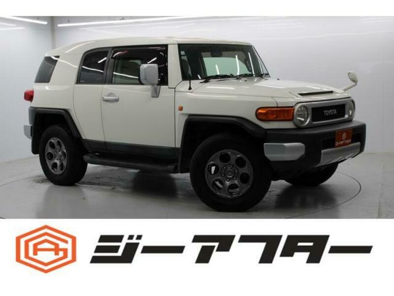 TOYOTA FJ CRUISER