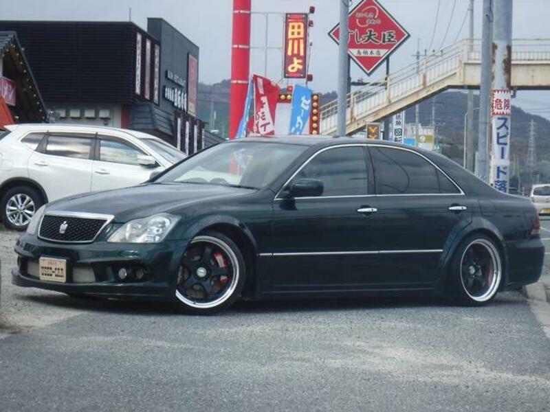 TOYOTA CROWN