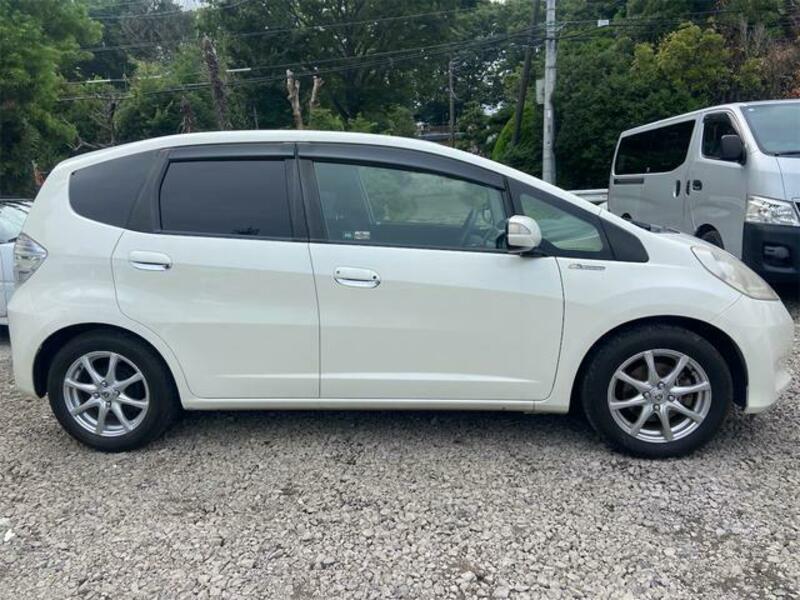 FIT HYBRID