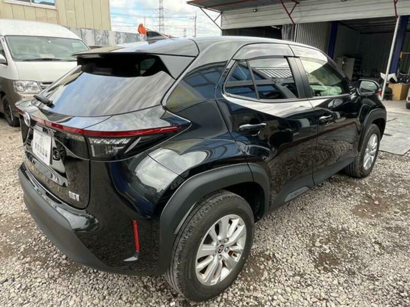 YARIS CROSS