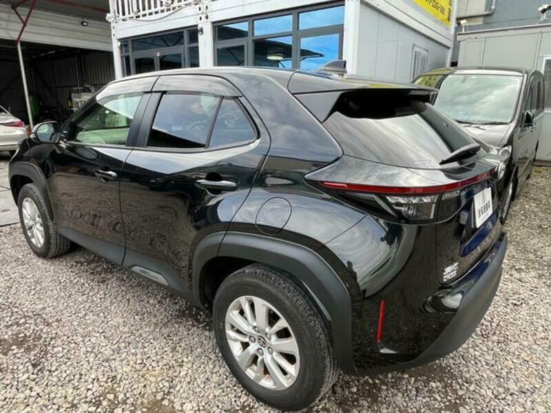 YARIS CROSS