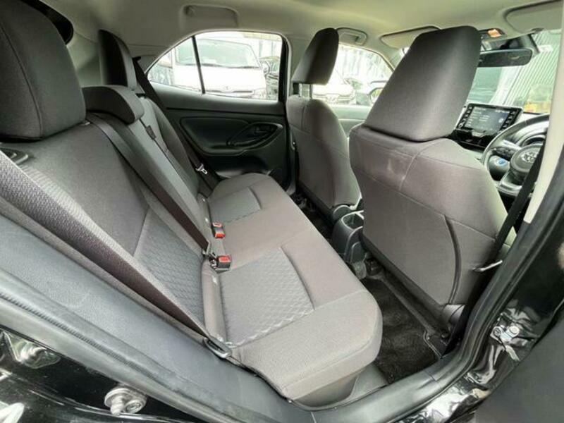 YARIS CROSS