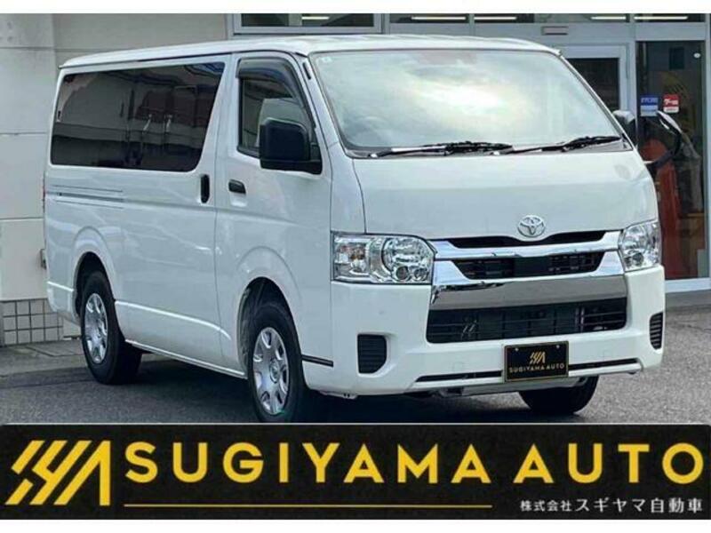 TOYOTA HIACE VAN