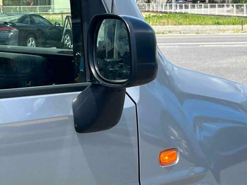 N-VAN