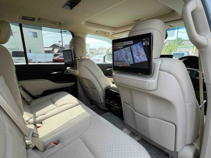 LAND CRUISER