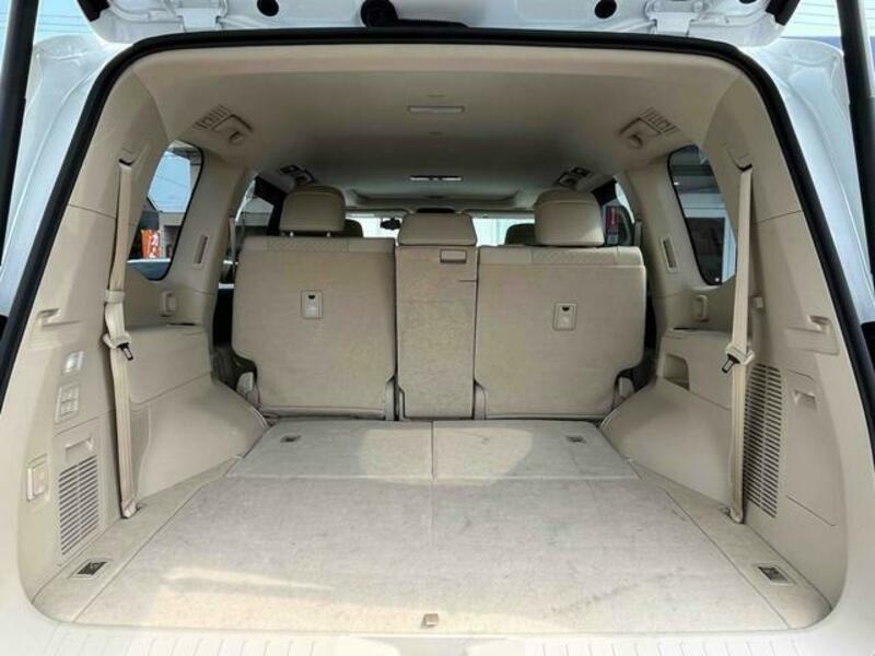 LAND CRUISER