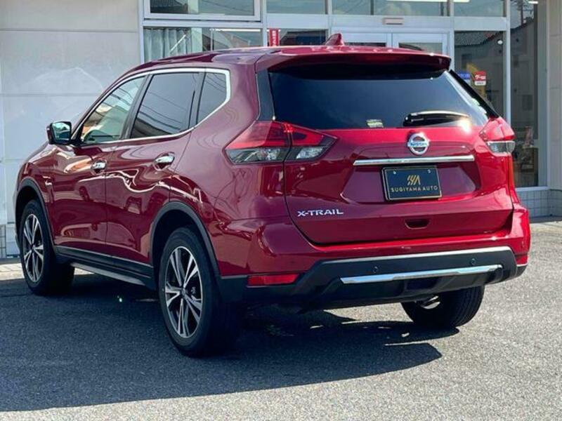X-TRAIL